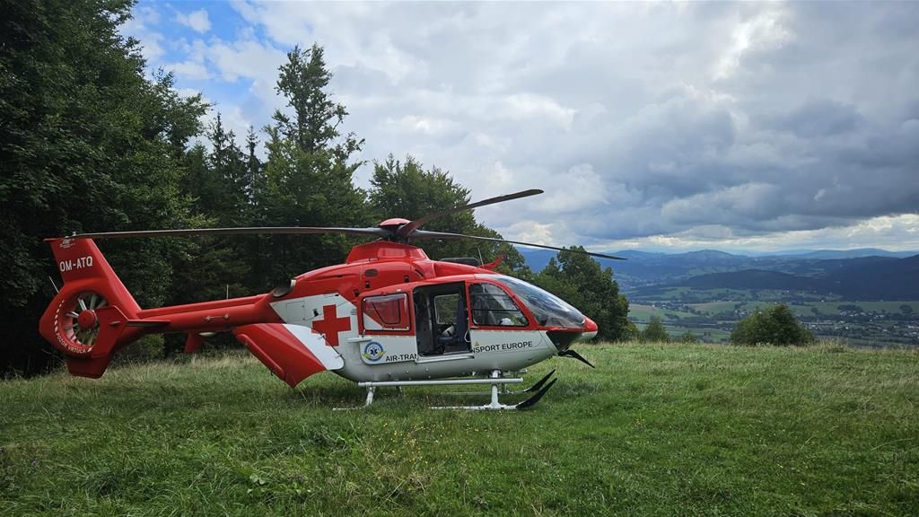 Záchranářský vrtulník musel kvůli úrazům vzlétnout na Frýdecko-Místecku hned dvakrát
